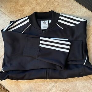 Adidas CLASSIC track suit. Like New.
